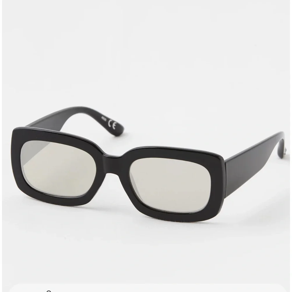 Aerie Getaway Sunglasses